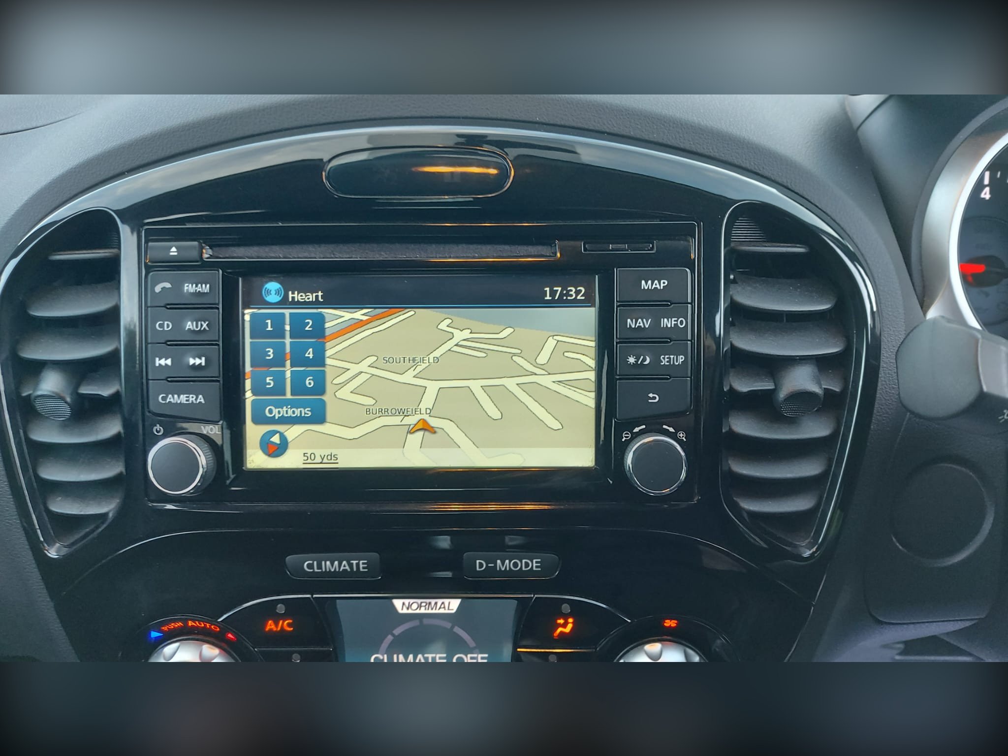 Used 2013 Nissan Juke 1.6 NTec 5dr CVT for sale in Welwyn Garden City